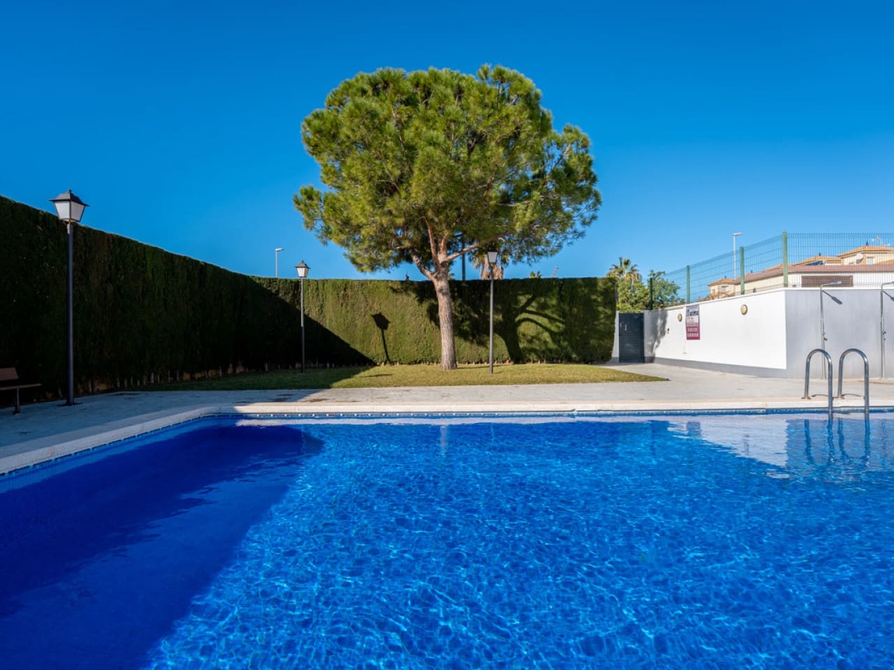 2 soveværelse Rækkehus til salg i Pilar de la Horadada med swimmingpool - € 229.900 (Ref: 9548550)