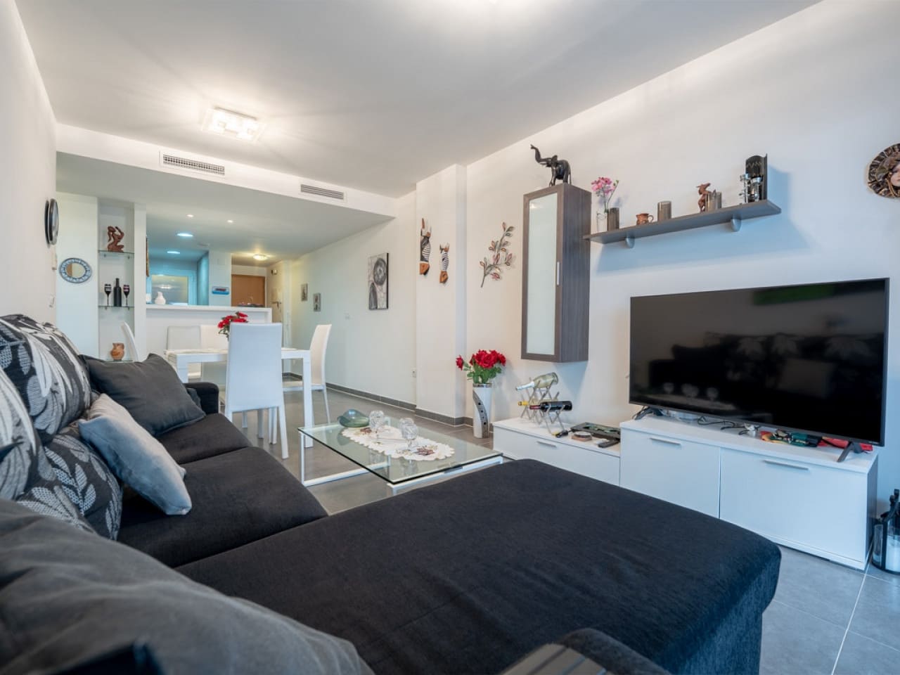 2 makuuhuone Huoneisto myytävänä paikassa Los Dolses mukana uima-altaan - 199 500 € (Ref: 9583110)