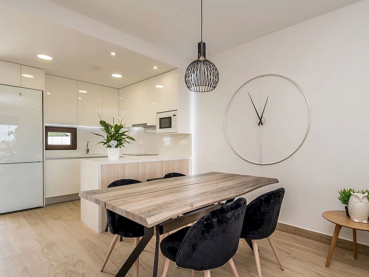 2 soveværelse Rækkehus til salg i Benidorm med swimmingpool - € 369.900 (Ref: 9586774)