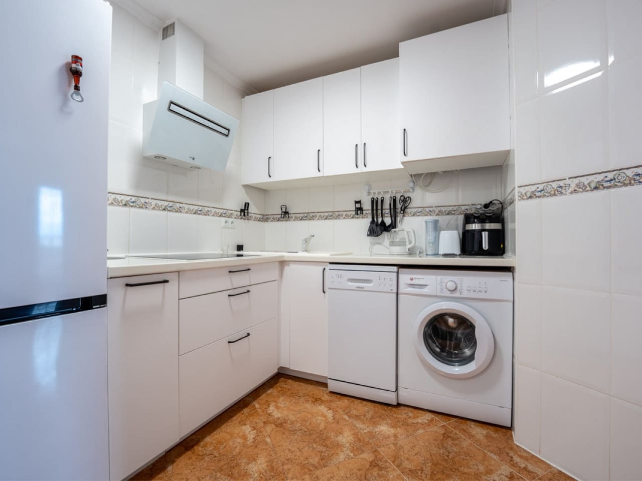 2 bedroom Apartment for sale in Torrevieja with pool - € 180,000 (Ref: 9608318)