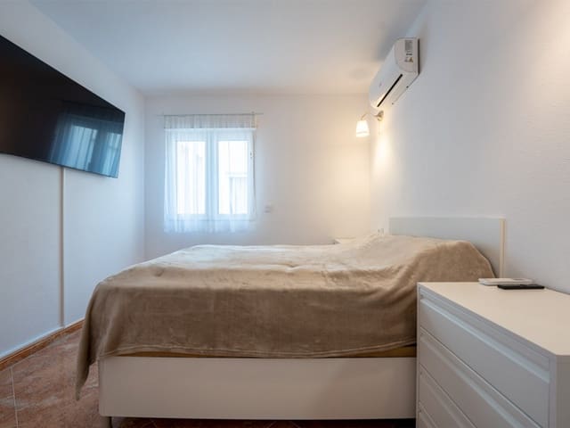 2 soveværelse Lejlighed til salg i Torrevieja med swimmingpool - € 180.000 (Ref: 9608318)