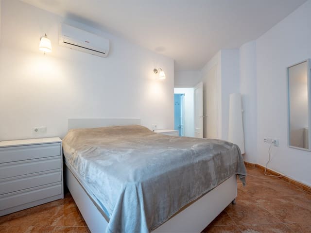 2 soveværelse Lejlighed til salg i Torrevieja med swimmingpool - € 180.000 (Ref: 9608318)