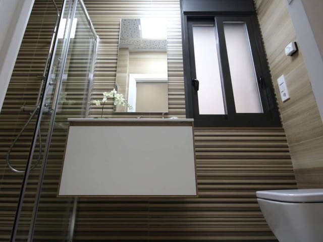 Apartamento de 2 habitaciones en Torrevieja en venta con piscina - 249.000 € (Ref: 9627884)