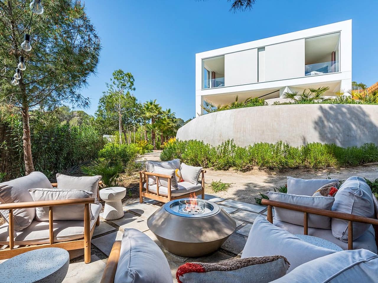 3 bedroom Villa for sale in Orihuela Costa with pool - € 2,365,000 (Ref: 9630400)