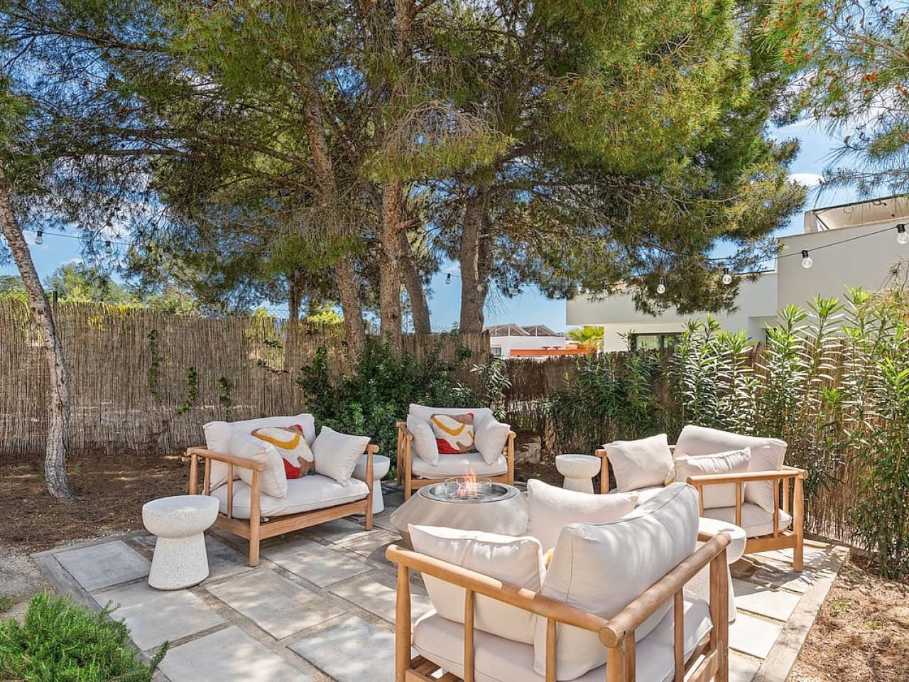 3 bedroom Villa for sale in Orihuela Costa with pool - € 2,365,000 (Ref: 9630400)