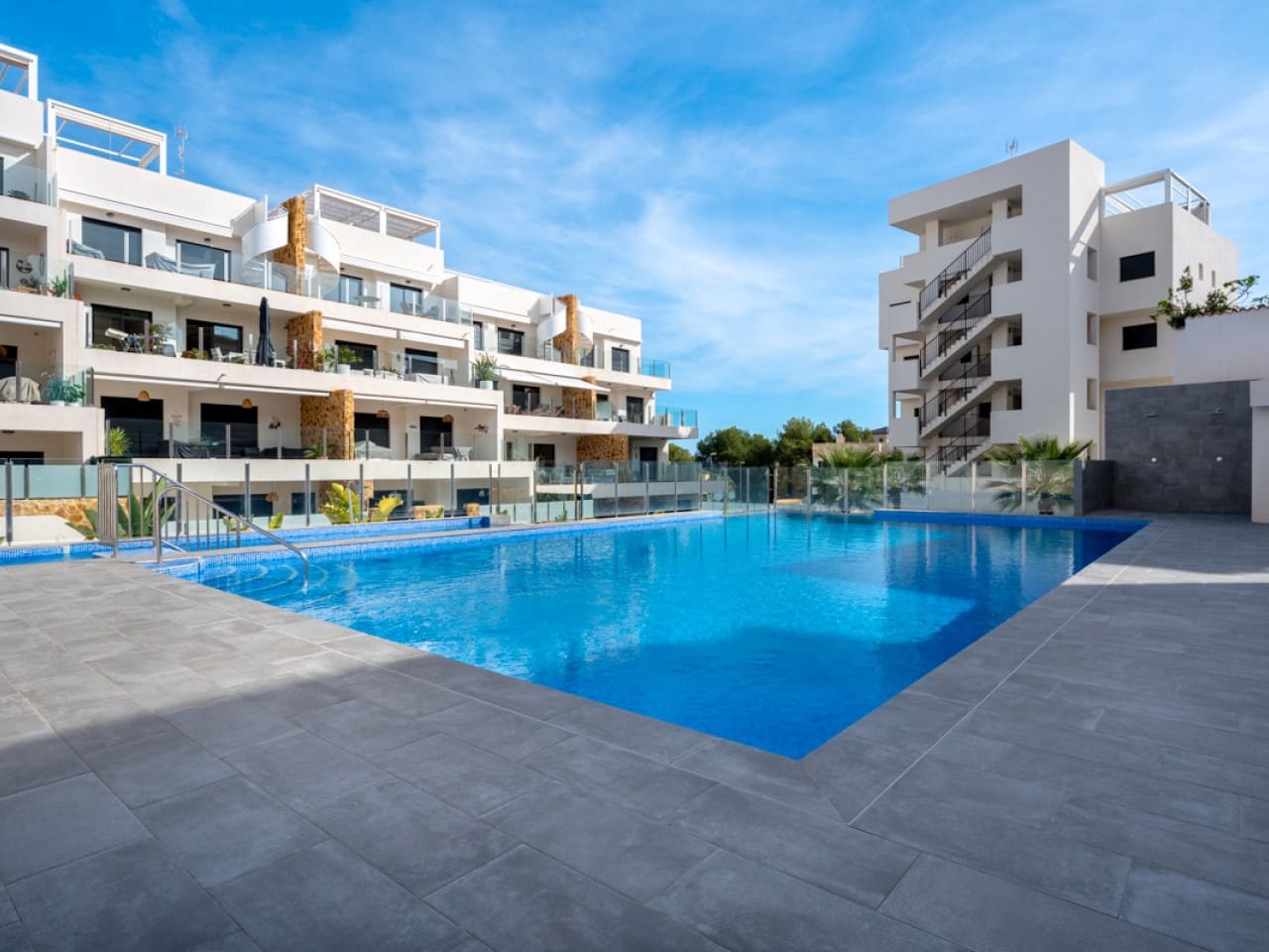 2 bedroom Apartment for sale in Orihuela Costa with pool - € 375,000 (Ref: 9656349)