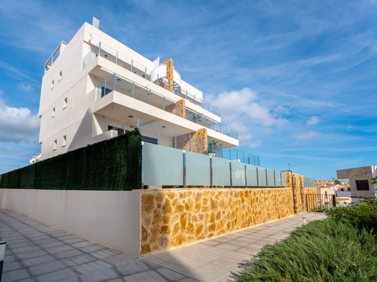 2 bedroom Apartment for sale in Orihuela Costa with pool - € 375,000 (Ref: 9656349)