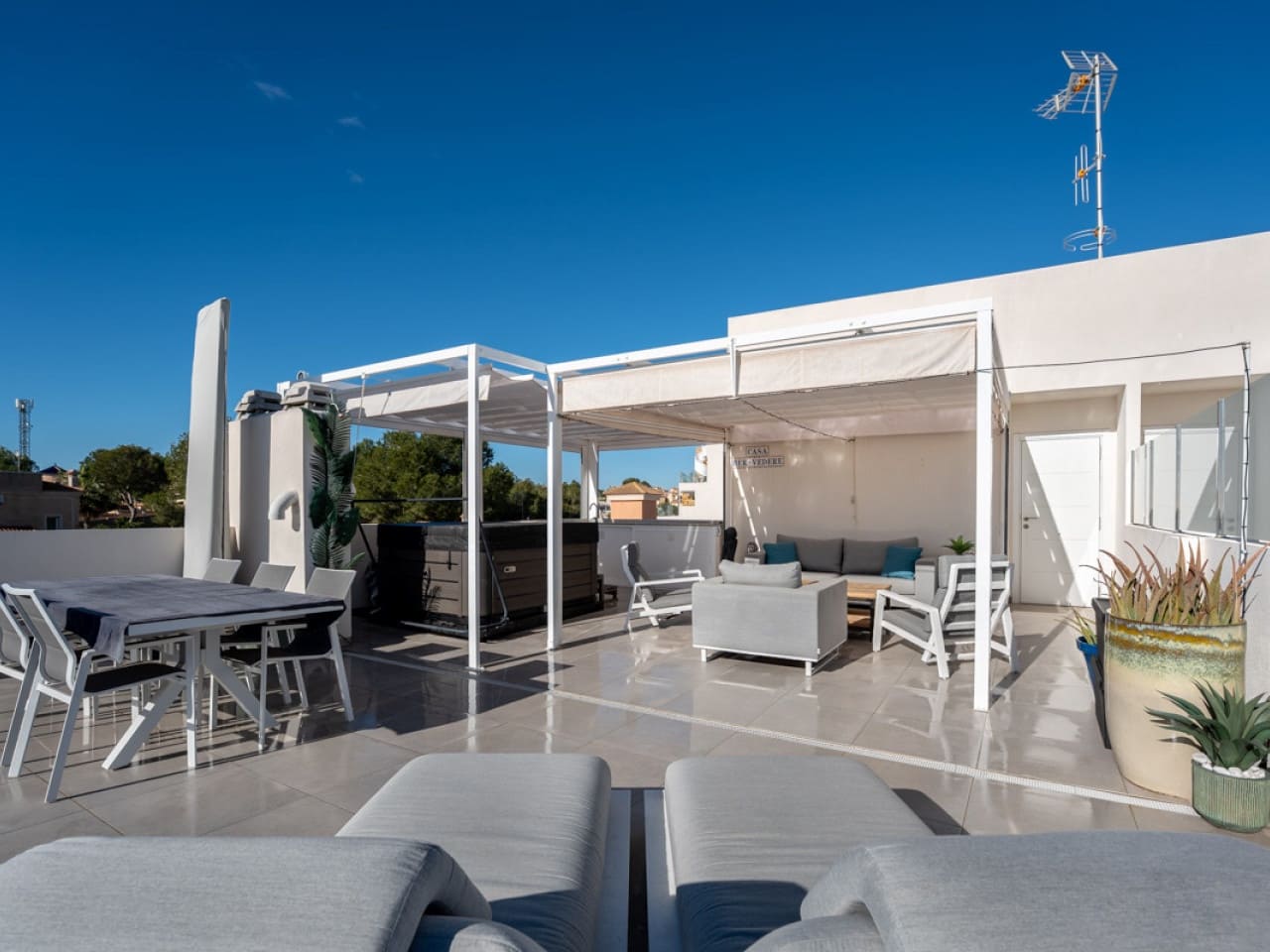 2 bedroom Apartment for sale in Orihuela Costa with pool - € 375,000 (Ref: 9656349)