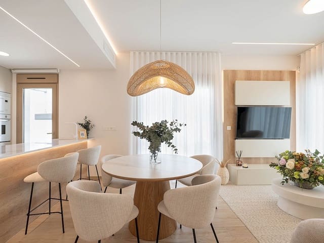 3 chambre Villa/Maison à vendre à Los Alcázares avec piscine - 630 000 € (Ref: 9712400)