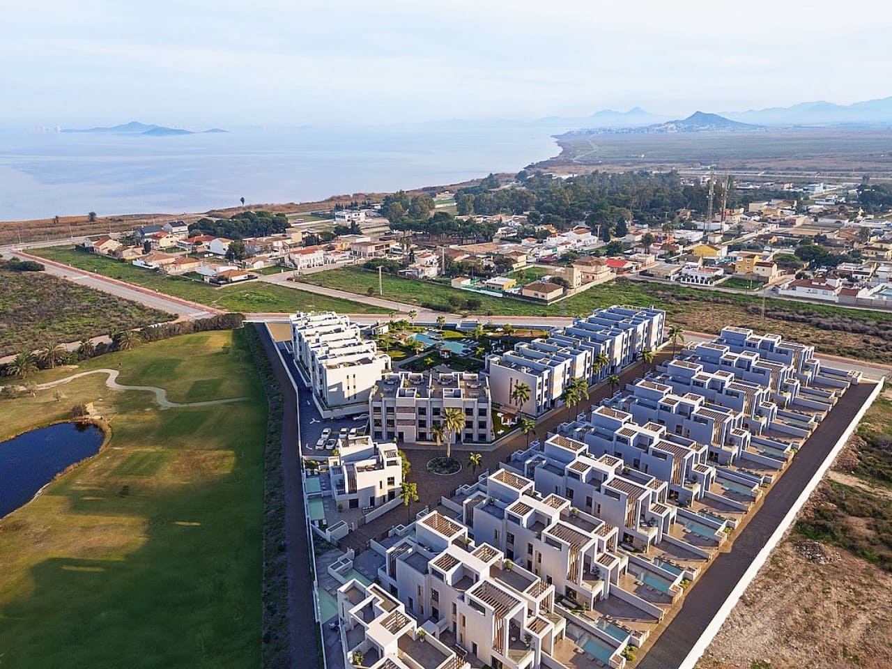 2 soveværelse Penthouse til salg i Los Alcazares med swimmingpool - € 359.000 (Ref: 9712405)