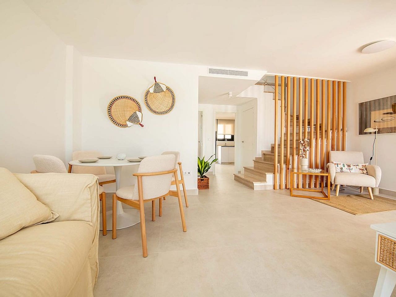 3 soveværelse Rækkehus til salg i Cox med swimmingpool - € 239.000 (Ref: 9712408)