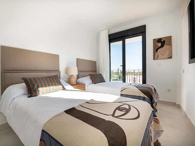 3 chambre Villa/Maison Mitoyenne à vendre à Cox avec piscine - 235 000 € (Ref: 9712411)