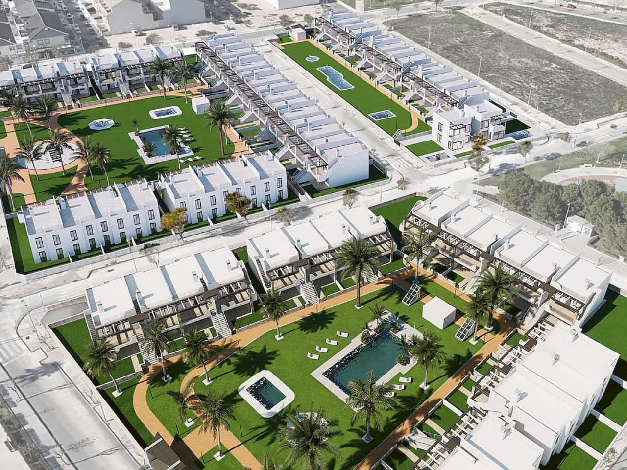 3 soveværelse Rækkehus til salg i Pilar de la Horadada med swimmingpool garage - € 375.000 (Ref: 9715164)