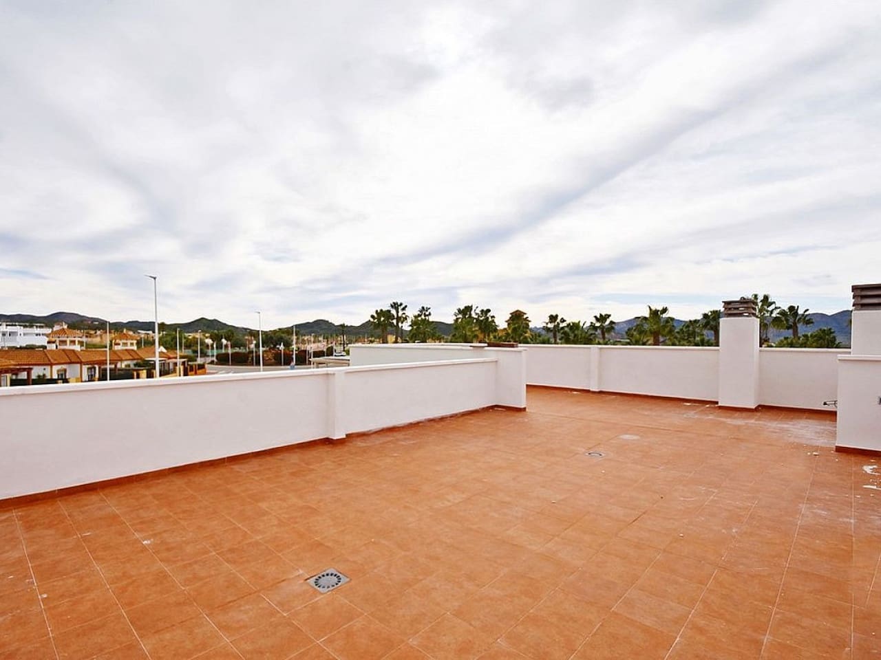 4 bedroom Villa for sale in Mazarron with pool - € 299,000 (Ref: 9722194)
