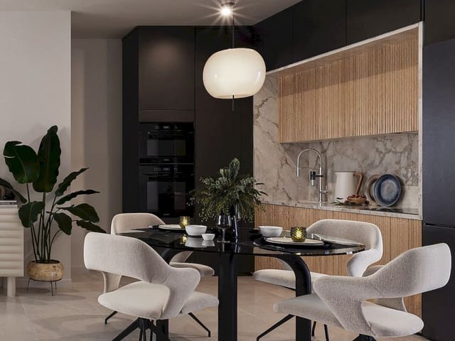 2 slaapkamer Rijtjeshuis te koop in San Miguel de Salinas met zwembad - € 209.900 (Ref: 9732462)