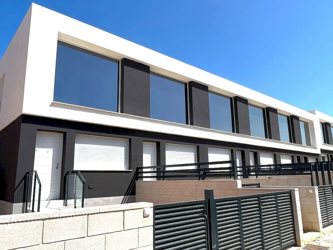 2 chambre Maison de Ville à vendre à Gran Alacant avec piscine - 280 000 € (Ref: 9756221)