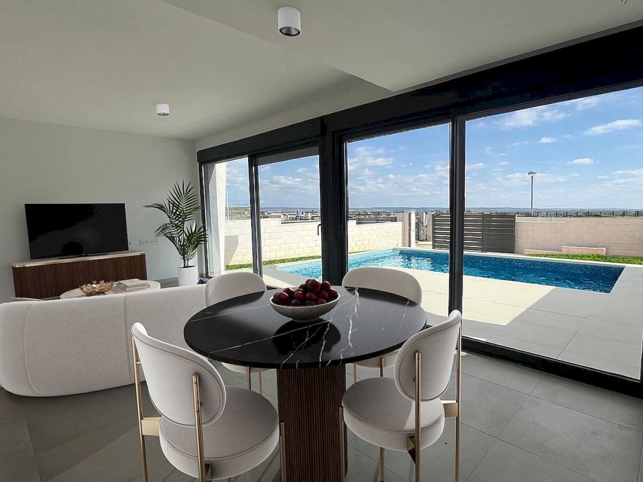 2 soverom Villa til salgs i Gran Alacant med svømmebasseng - € 435 000 (Ref: 9758912)