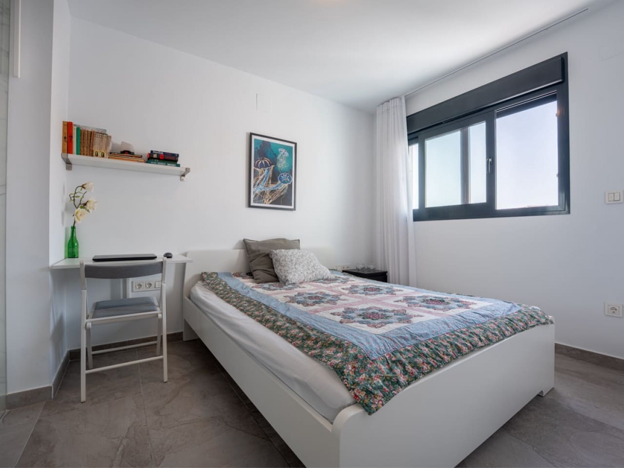Apartamento de 2 habitaciones en Torrevieja en venta con piscina garaje - 319.900 € (Ref: 9778386)