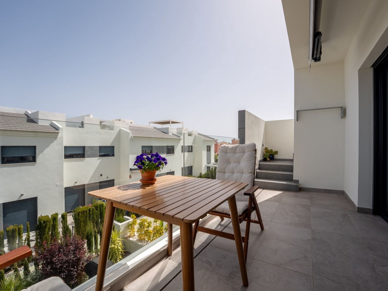 Apartamento de 2 habitaciones en Torrevieja en venta con piscina garaje - 319.900 € (Ref: 9778386)