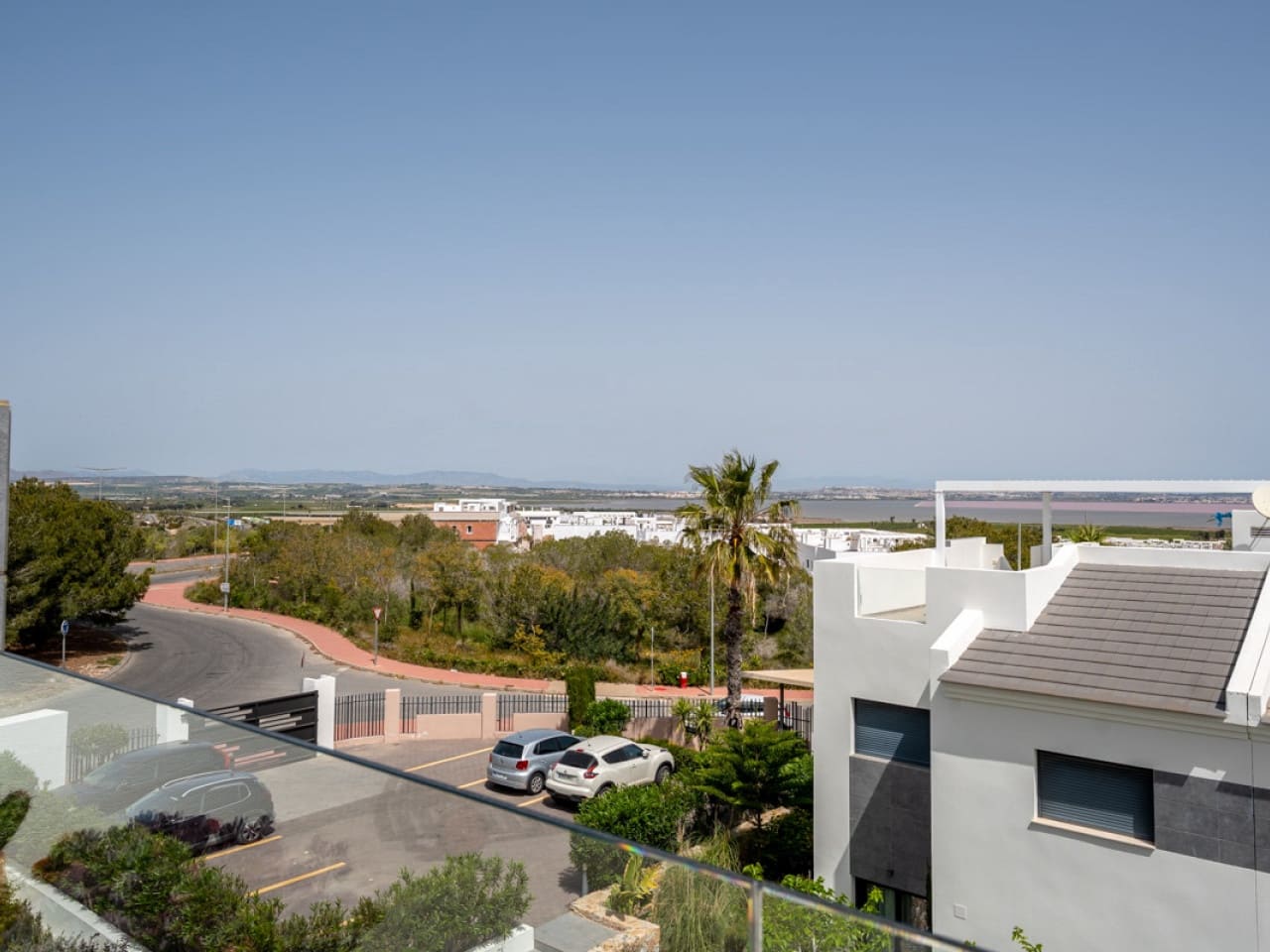 Apartamento de 2 habitaciones en Torrevieja en venta con piscina garaje - 319.900 € (Ref: 9778386)