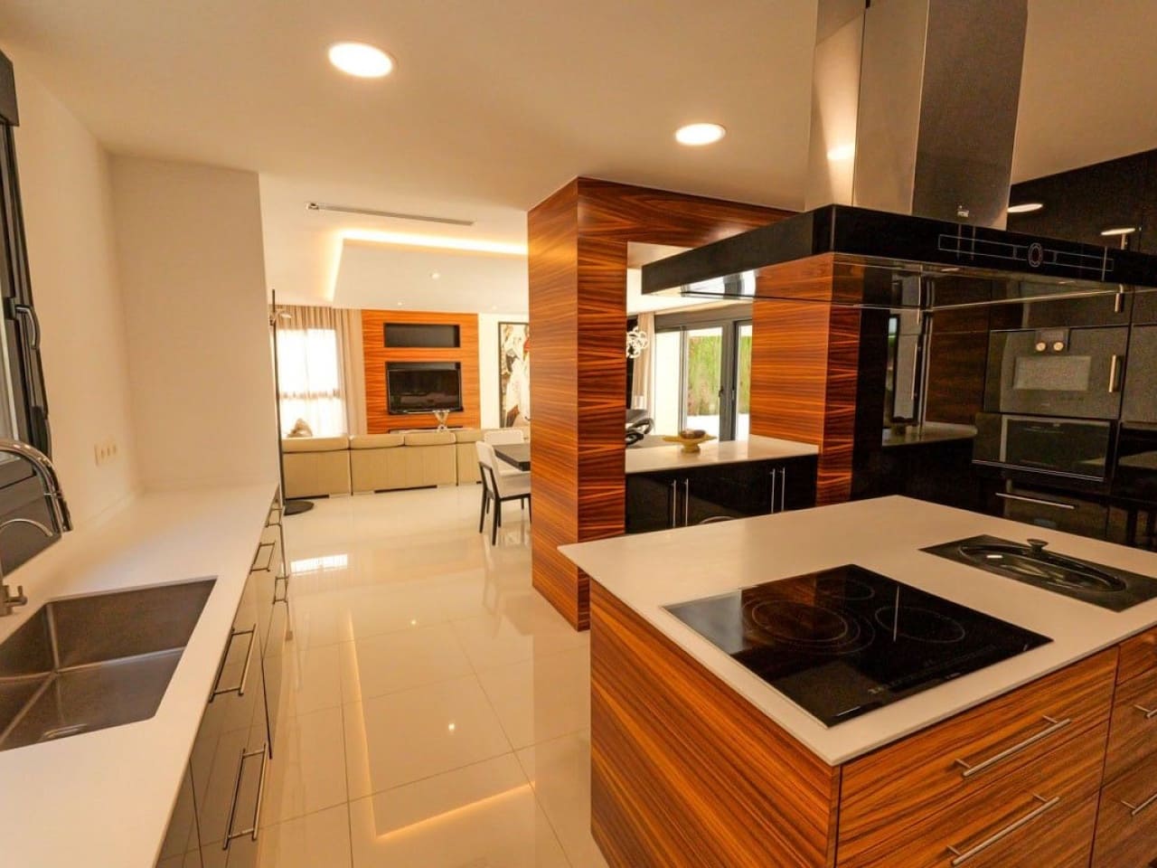 3 chambre Villa/Maison à vendre à La Veleta avec piscine - 1 630 000 € (Ref: 9797387)