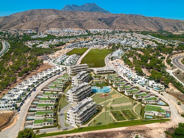 3 quarto Moradia em Banda para venda em Benidorm com piscina - 495 000 € (Ref: 9812378)
