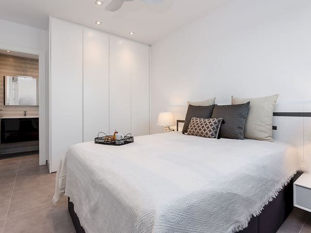 3 soveværelse Villa til salg i Pilar de la Horadada med swimmingpool garage - € 448.000 (Ref: 9818410)