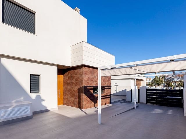 3 soveværelse Villa til salg i Pilar de la Horadada med swimmingpool garage - € 448.000 (Ref: 9818410)