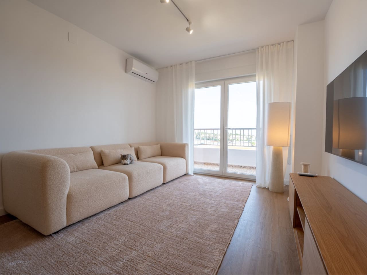2 bedroom Apartment for sale in Torrevieja with pool - € 249,000 (Ref: 9831964)