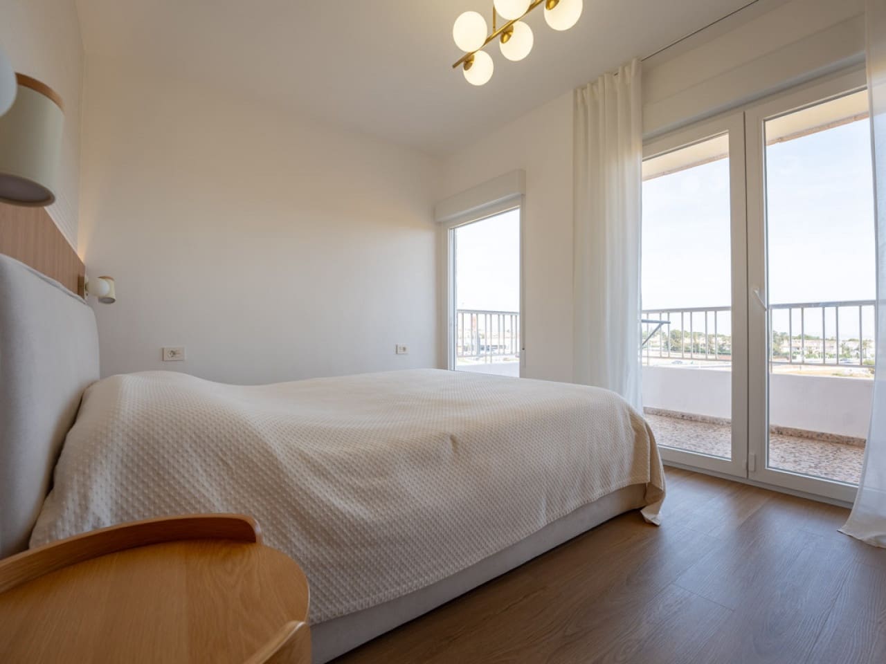 2 bedroom Apartment for sale in Torrevieja with pool - € 249,000 (Ref: 9831964)
