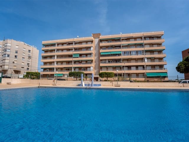 2 Zimmer Apartment zu verkaufen in Torrevieja mit Pool - 220.000 € (Ref: 9831964)