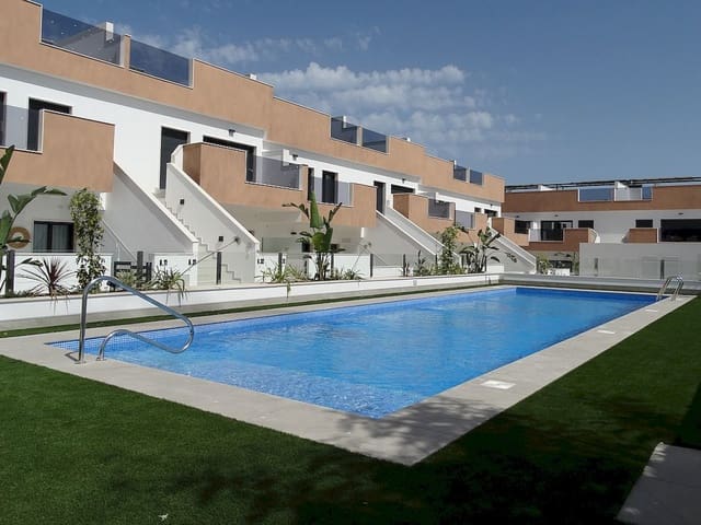 2 soveværelse Rækkehus til salg i Pilar de la Horadada med swimmingpool garage - € 245.000 (Ref: 9833955)