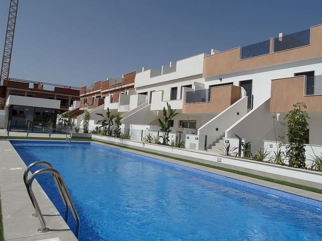 2 soveværelse Rækkehus til salg i Pilar de la Horadada med swimmingpool garage - € 245.000 (Ref: 9833955)