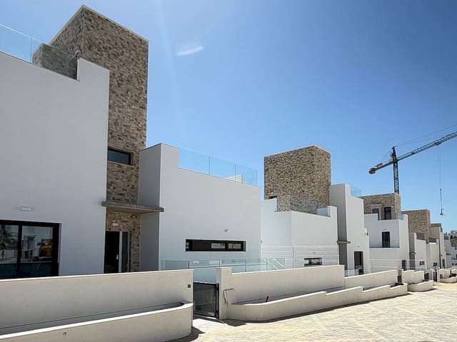 5 slaapkamer Villa te koop in Benidorm met zwembad - € 819.900 (Ref: 9860334)
