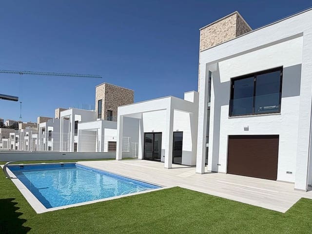 5 slaapkamer Villa te koop in Benidorm met zwembad - € 819.900 (Ref: 9860334)