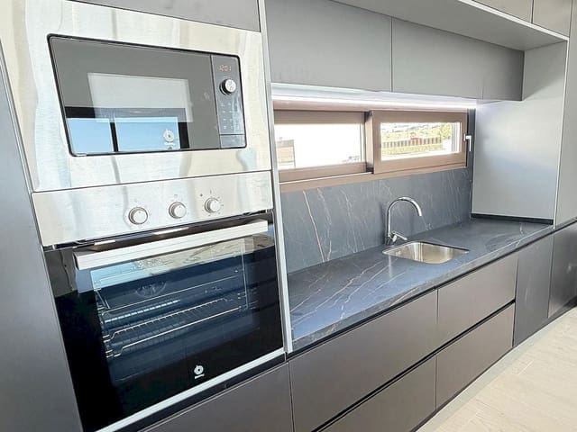 5 slaapkamer Villa te koop in Benidorm met zwembad - € 819.900 (Ref: 9860334)