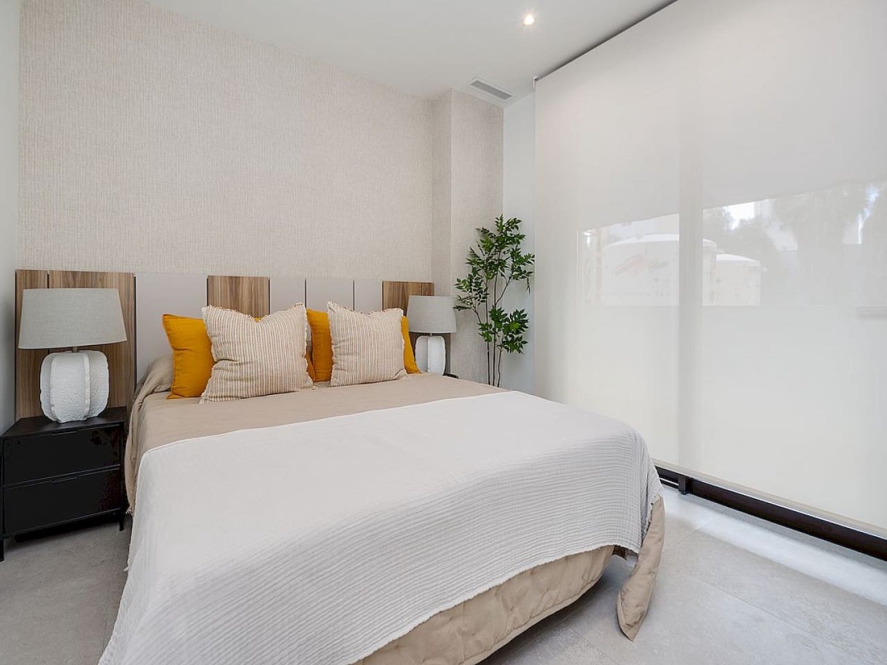 2 bedroom Apartment for sale in Guardamar del Segura with pool - € 315,000 (Ref: 9876698)