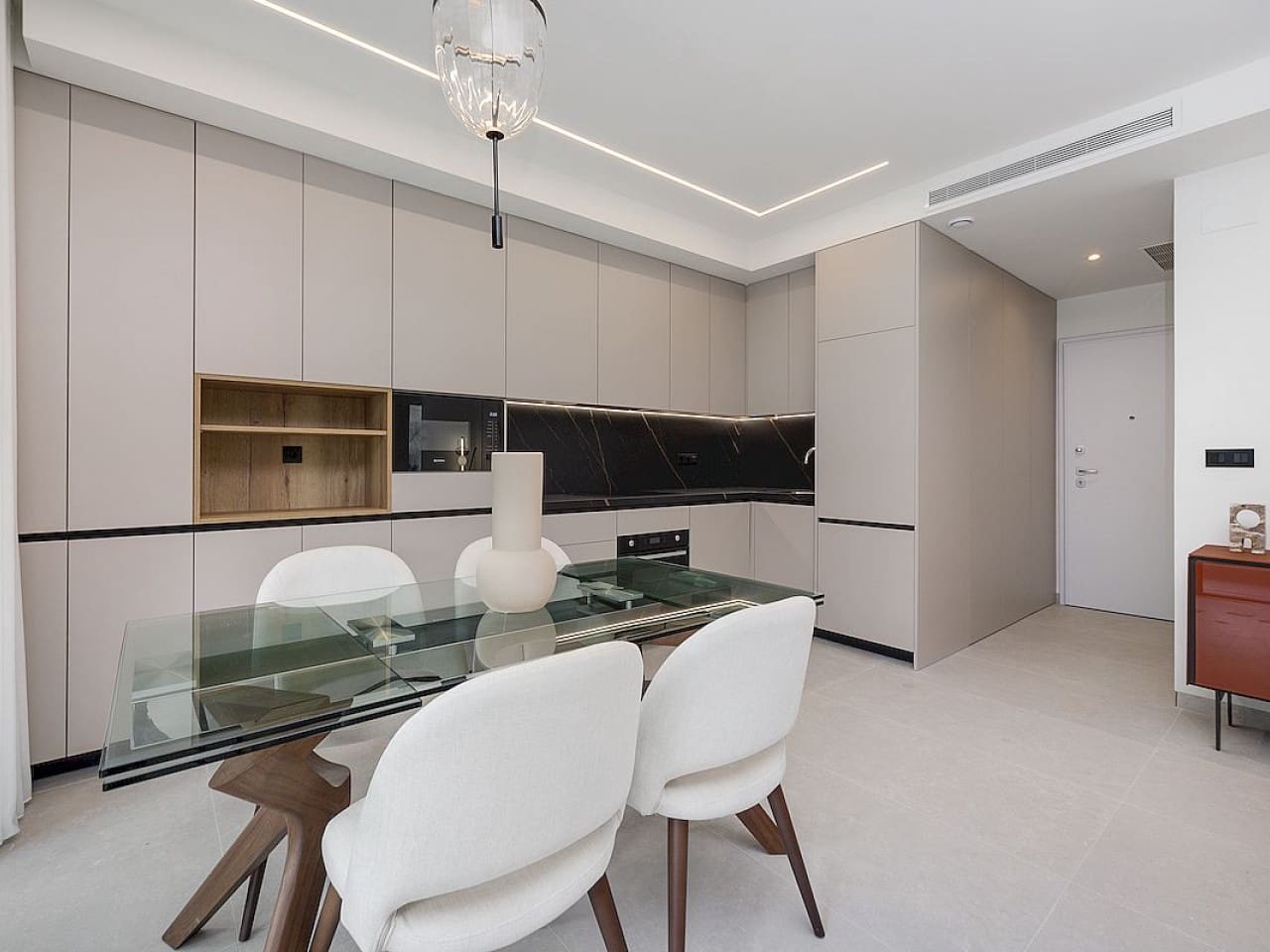 2 bedroom Apartment for sale in Guardamar del Segura with pool - € 315,000 (Ref: 9876698)