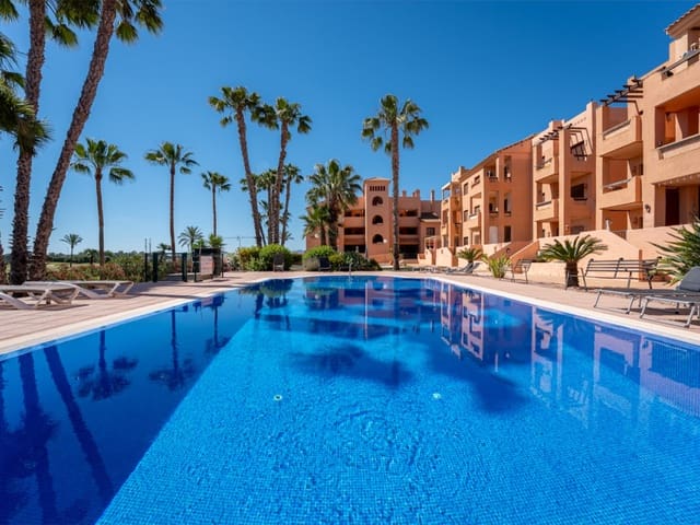 2 slaapkamer Appartement te koop in Los Alcázares met zwembad garage - € 209.900 (Ref: 9892675)