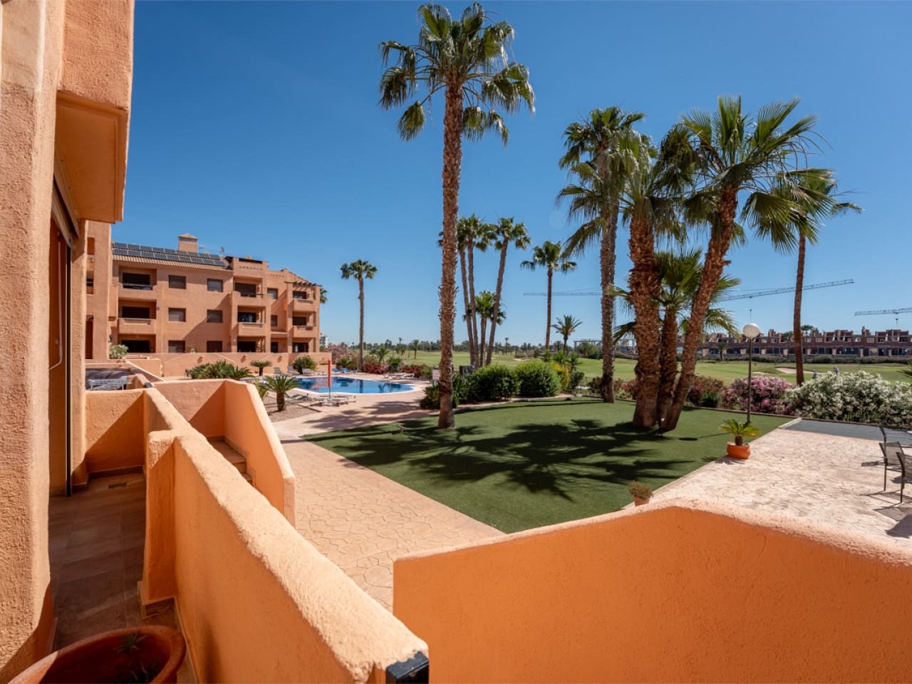 2 soverom Leilighet til salgs i Los Alcazares med svømmebasseng garasje - € 209 900 (Ref: 9892675)