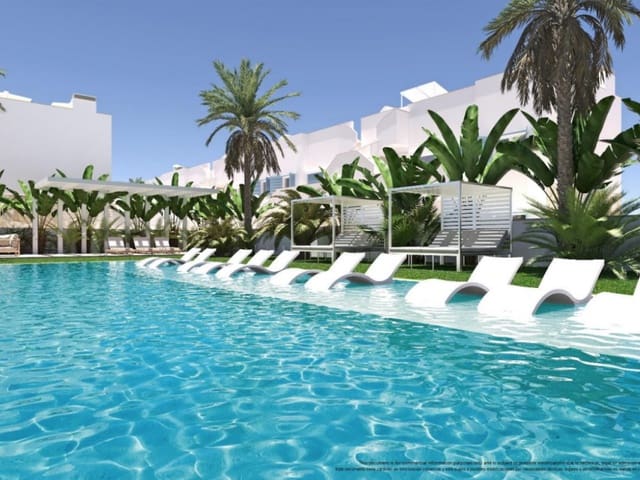 3 chambre Villa/Maison Mitoyenne à vendre à Torre de la Horadada, Pilar de la Horadada avec piscine garage - 355 000 € (Ref: 9911277)