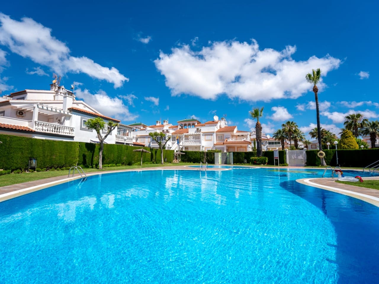 3 sypialnia Dom na sprzedaż w Orihuela Costa z basenem - 349 000 € (Ref: 9911278)