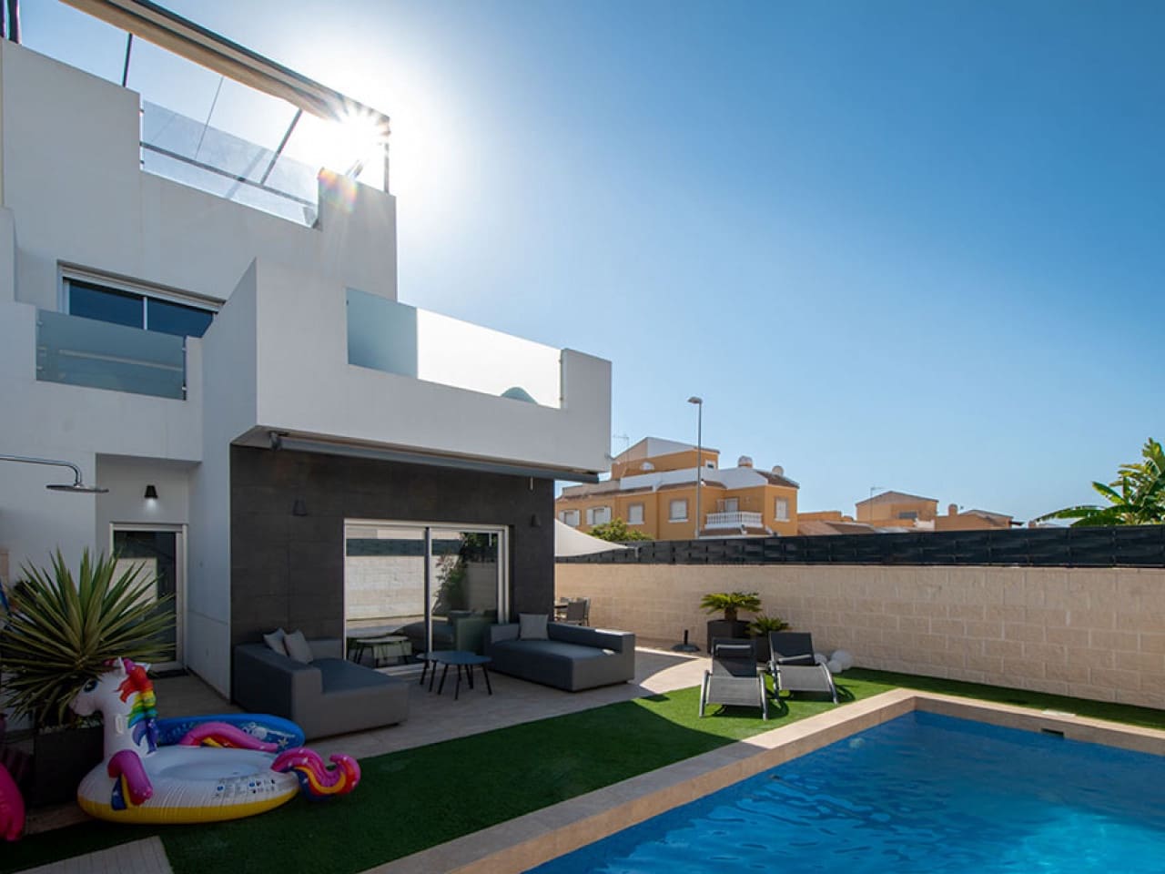 3 Zimmer Villa zu verkaufen in Ciudad Quesada mit Pool - 399.000 € (Ref: 9911279)