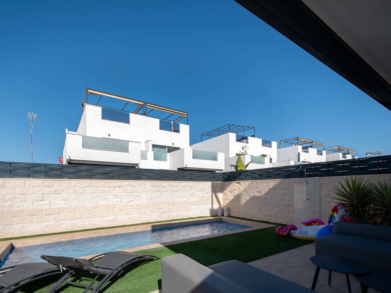 3 Zimmer Villa zu verkaufen in Ciudad Quesada mit Pool - 399.000 € (Ref: 9911279)