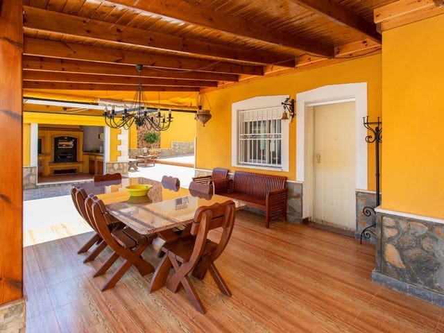 5 sovrum Villa till salu i Orihuela med pool - 490 000 € (Ref: 9922592)