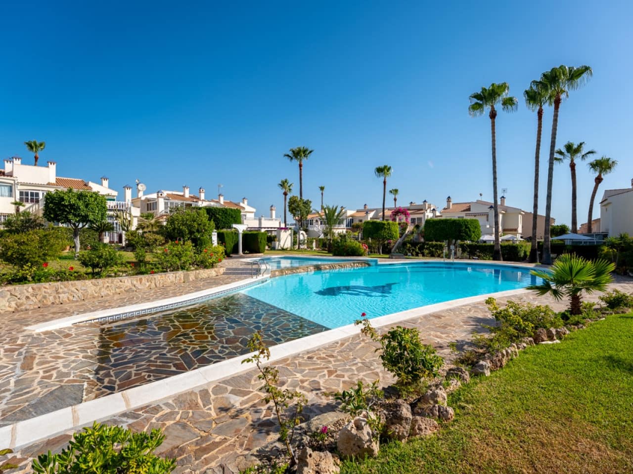 2 soverom Villa til salgs i Los Balcones med svømmebasseng - € 339 900 (Ref: 9934451)
