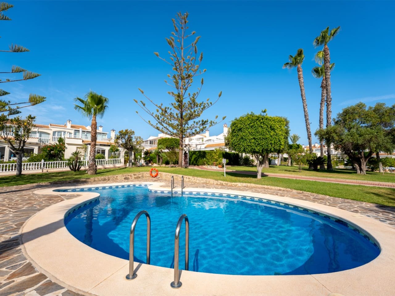 2 soverom Villa til salgs i Los Balcones med svømmebasseng - € 339 900 (Ref: 9934451)