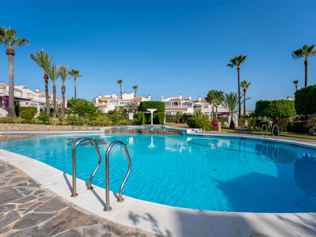 2 soverom Villa til salgs i Los Balcones med svømmebasseng - € 339 900 (Ref: 9934451)