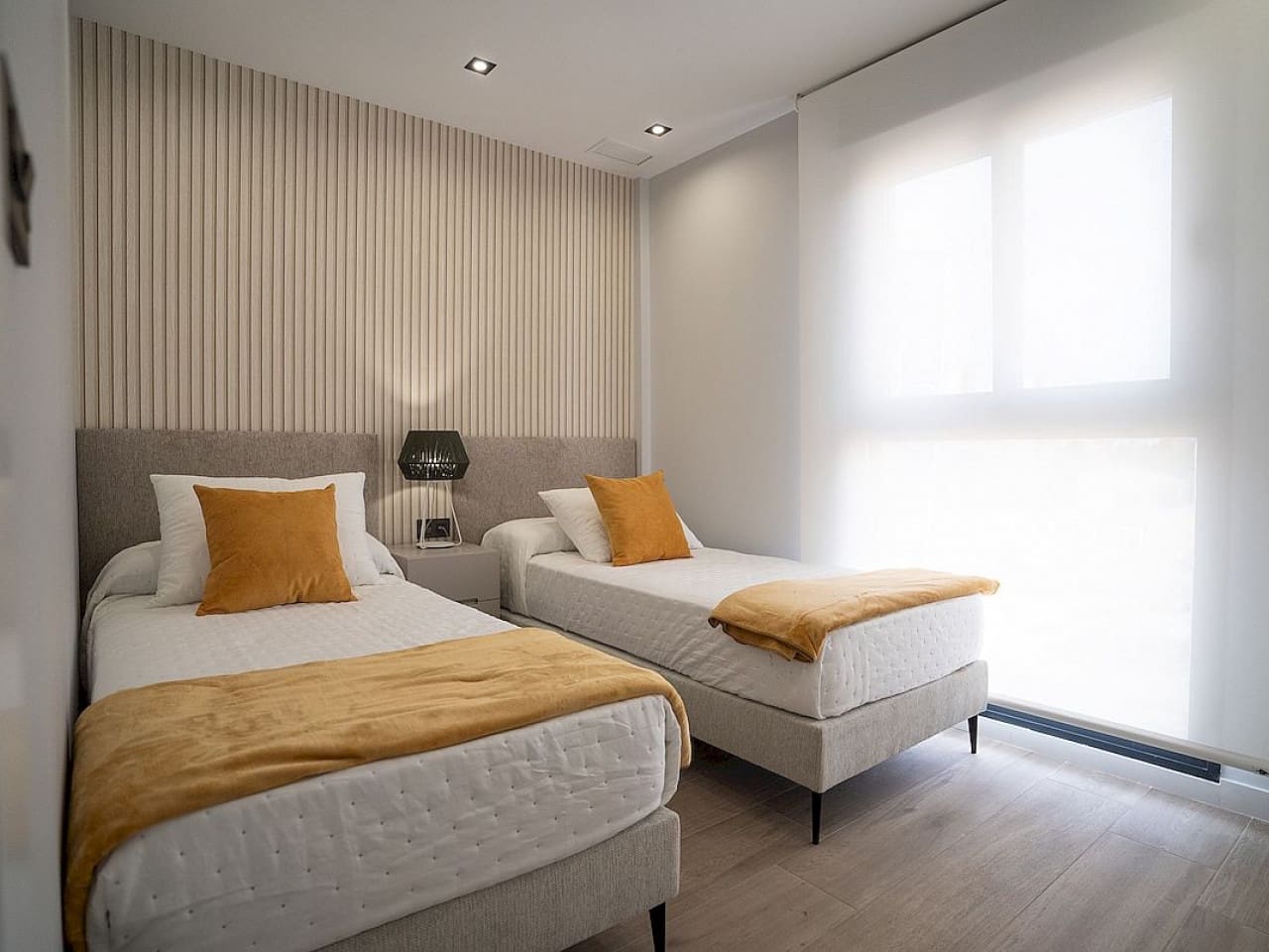 Adosado de 3 habitaciones en Orihuela Costa en venta con piscina garaje - 370.000 € (Ref: 9963401)