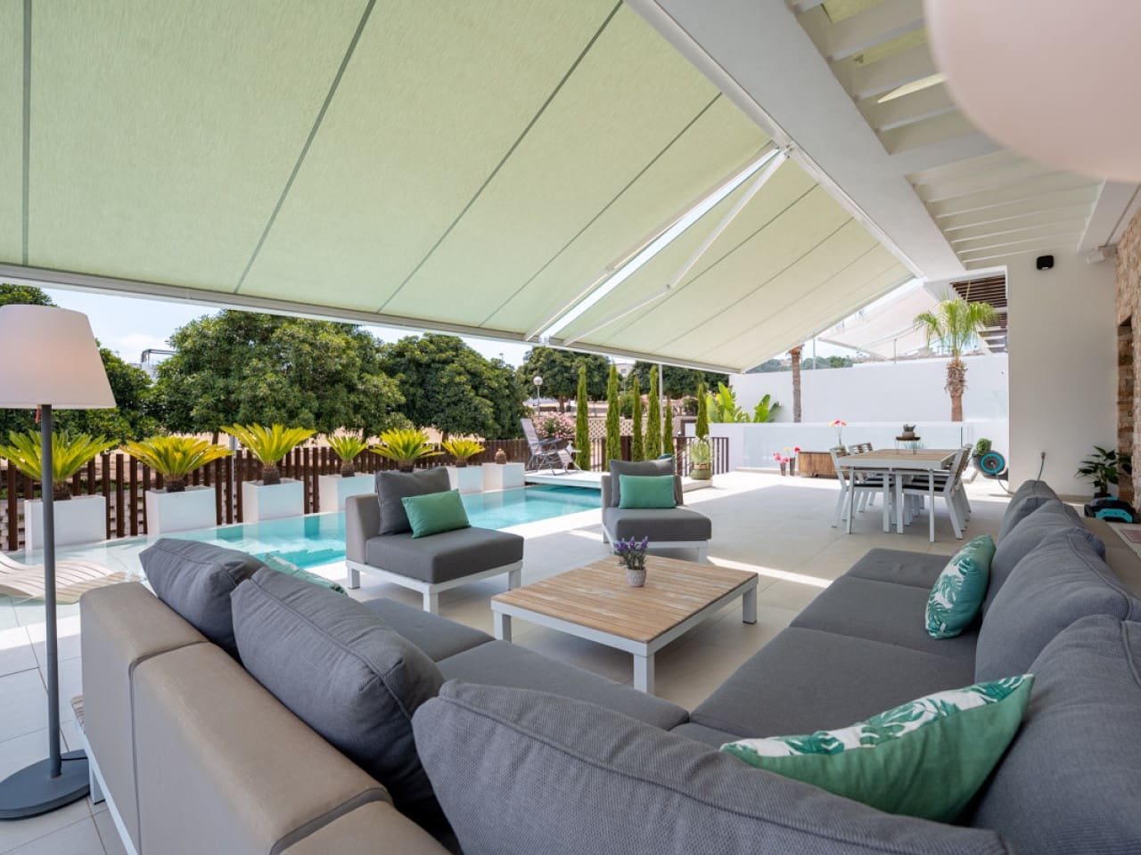 3 bedroom Villa for sale in Ciudad Quesada with pool garage - € 930,000 (Ref: 9970816)